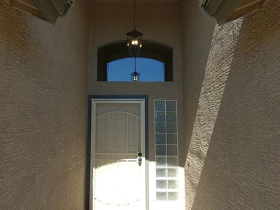 3rd image of 1004 W Dexter Way