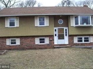 7506 Hollybrook Rd, Glen Burnie, MD 21061