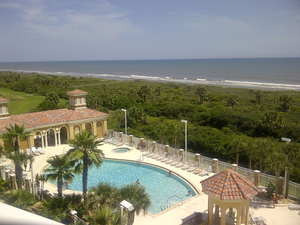 Pool, hot tub, grilling area