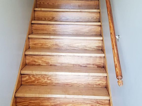 4th image of 2947 N Hamlin Ave #2