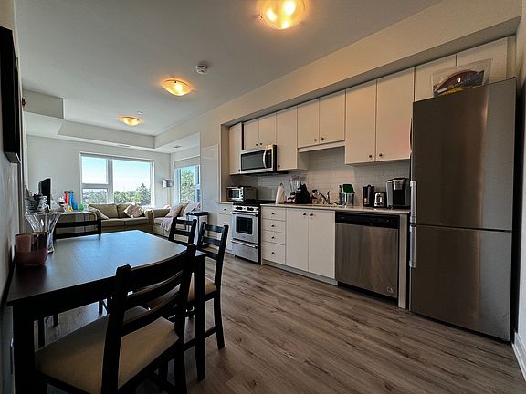 4th image of 110 Fergus Ave #412