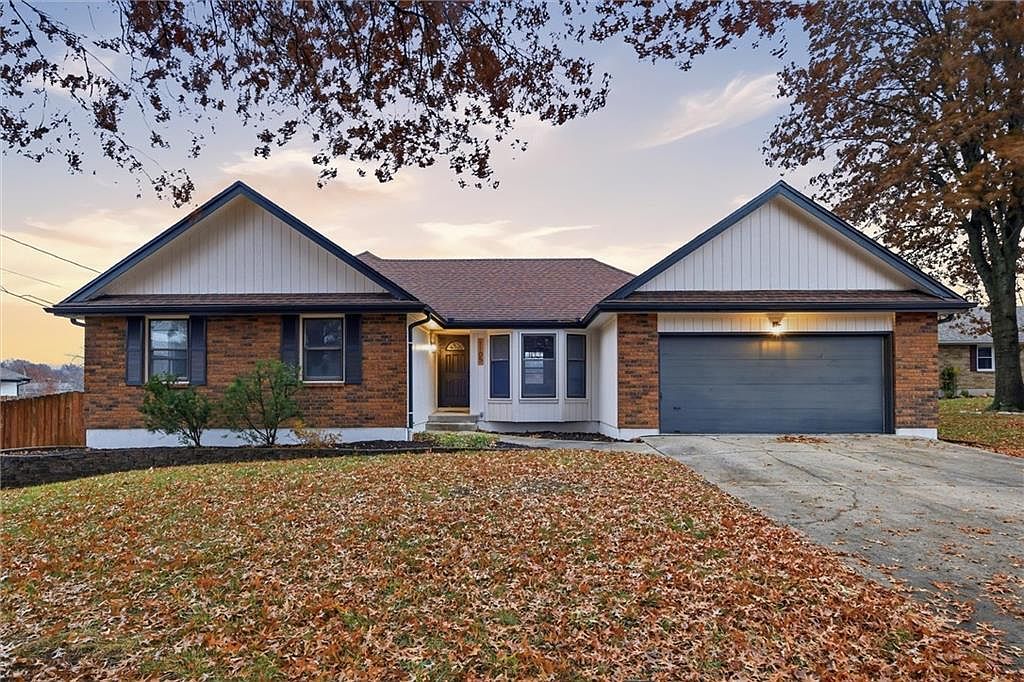 1105 Outlook Dr, Harrisonville, MO 64701 | Zillow
