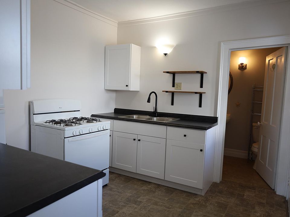 1st image of 31 S Main St #2