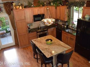 3199 NE 14th Pl, Hillsboro, OR