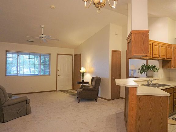3rd image of 4087 Castel Dr