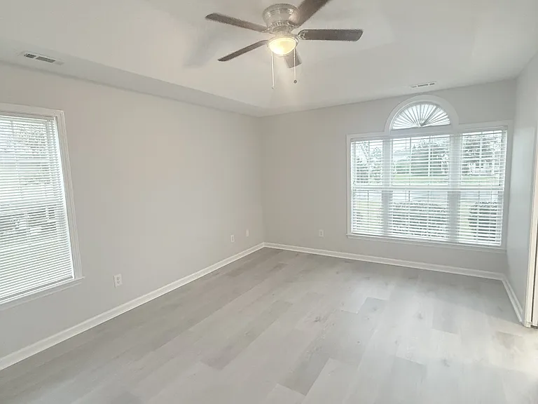 6005 Palisade Ct — Photo 17