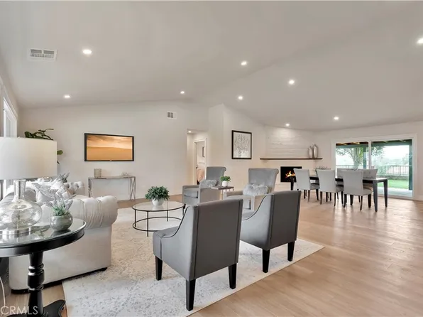 8306 Grapewin St, Corona, CA 92880