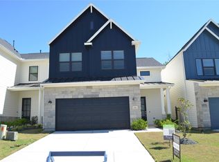 352 Summer Place Dr, Montgomery, TX 77356