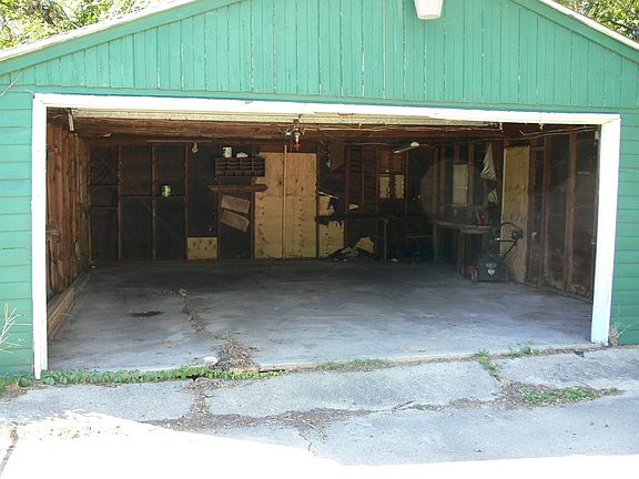 4th image of 417 Vista Ter