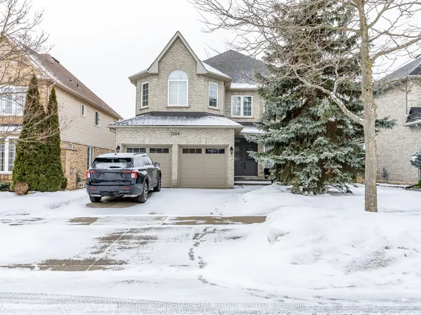 2204 Snead Rd, Burlington, ON L7M 4X1