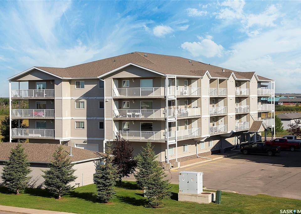 1st image of 2781 Woodbridge Dr #305