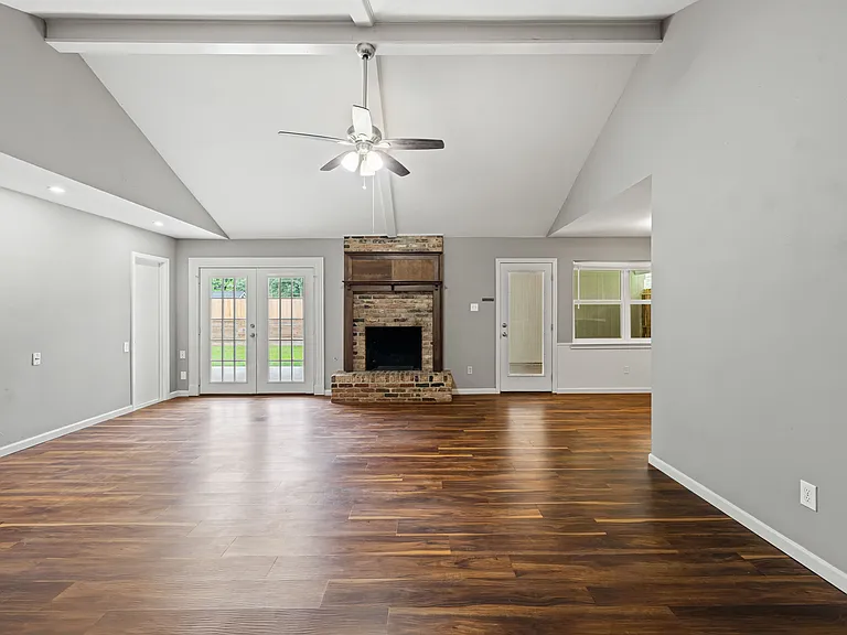 25802 Maplewood Dr — Photo 10