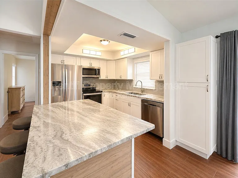 1309 SE 37th Ter — Photo 10