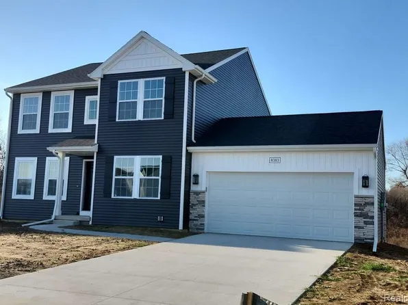 8383 Majestic Blvd, Fowlerville, MI 48836