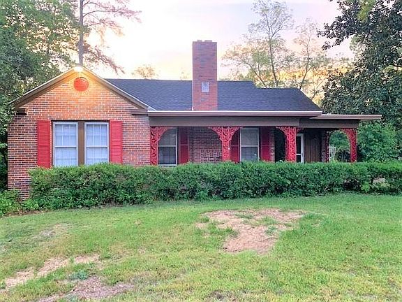 3rd image of 608 S Dogwood Dr