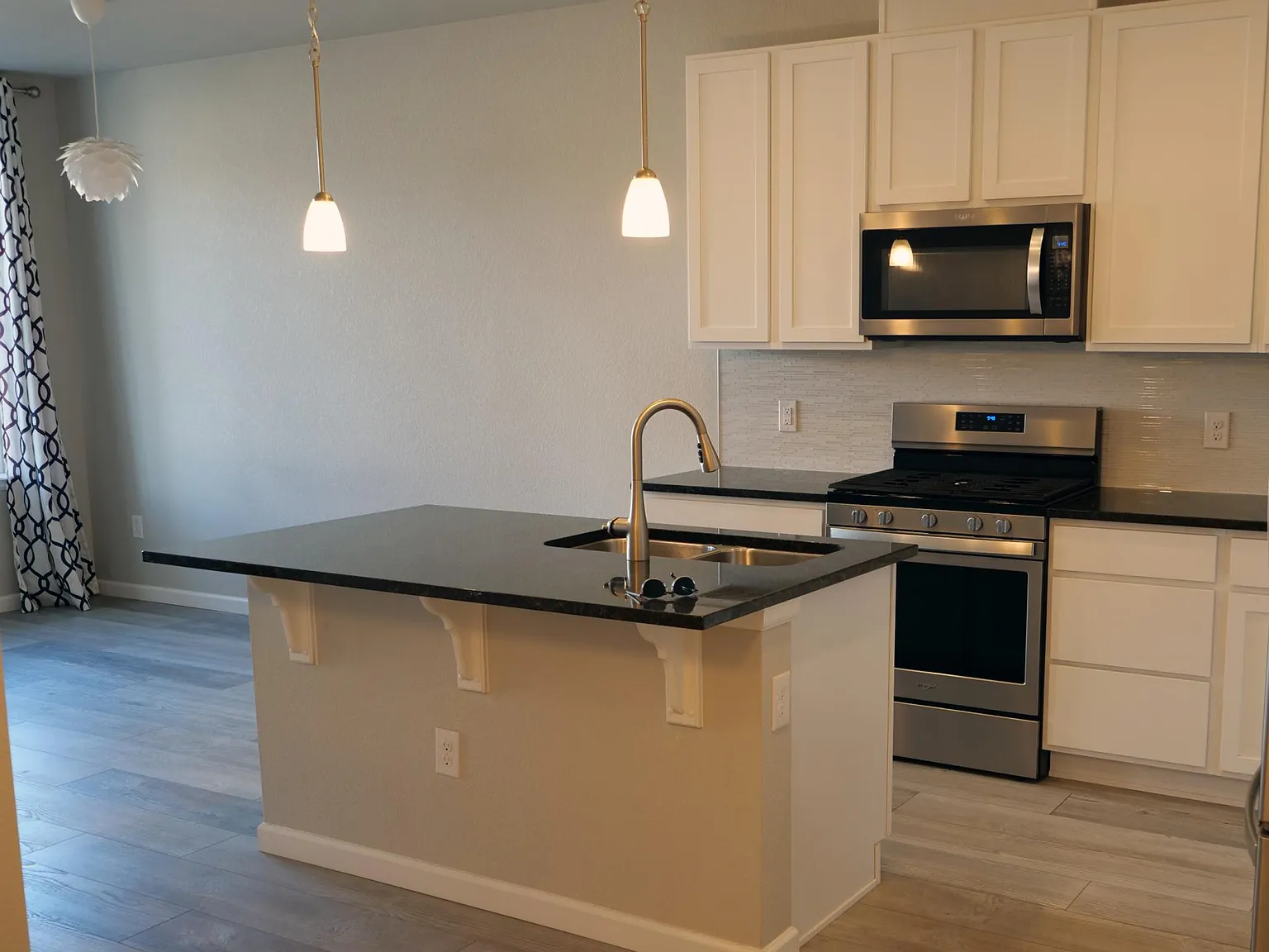 2 bed, 2.5 bath, 1245 sqft, $2,725 — Photo 3