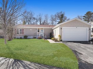 3 Leslie Ct, Rockland, MA 02370