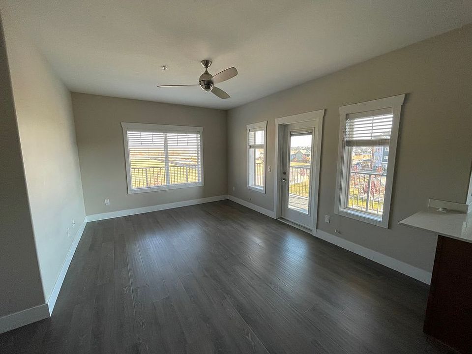 1st image of 311 105th Ave #11205
