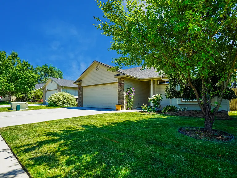 1445 W Silver Salmon Dr — Photo 4