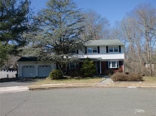 3 Cris Ct, East Brunswick, NJ 08816