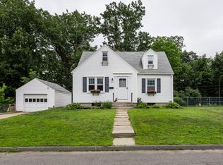 12 Valley Hts, Holyoke, MA 01040