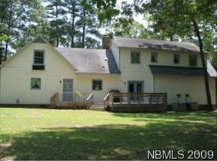 2202 Oakview Dr, New Bern, NC 28562