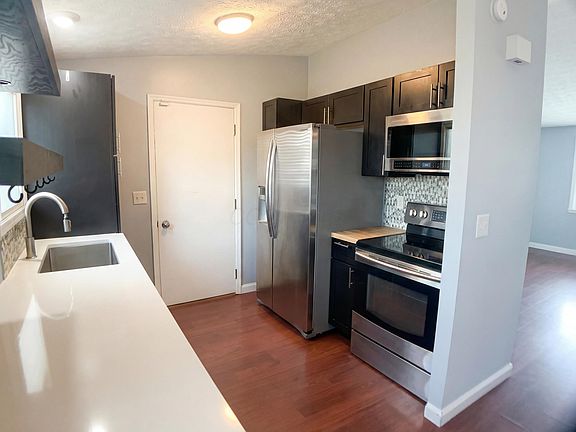 2nd image of 3511 Countryview Dr