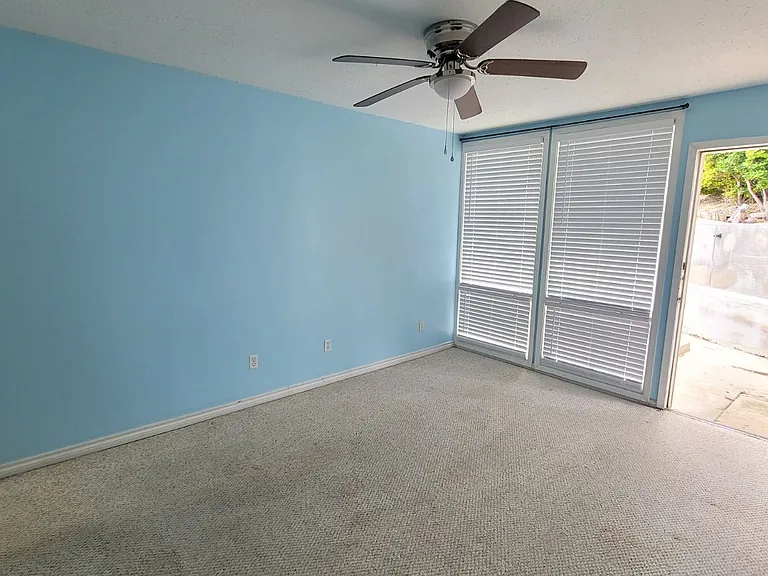 3402 Ocean Dr #33-1 — Photo 2