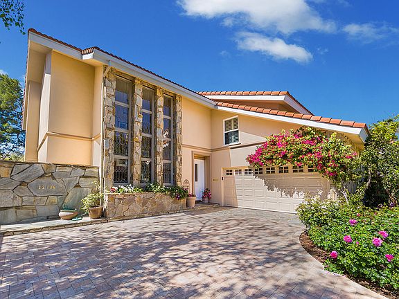3rd image of 32106 Oakshore Dr