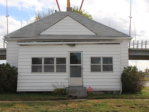 2nd image of 1125 Avenue A