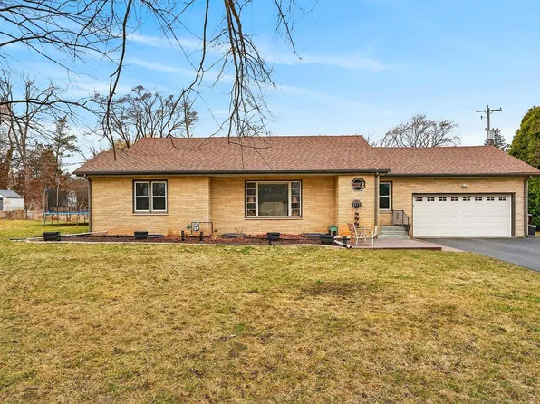2315 South Lombardy LANE, New Berlin, WI 53151