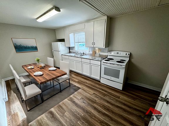 3rd image of 701 N Wayne St #122