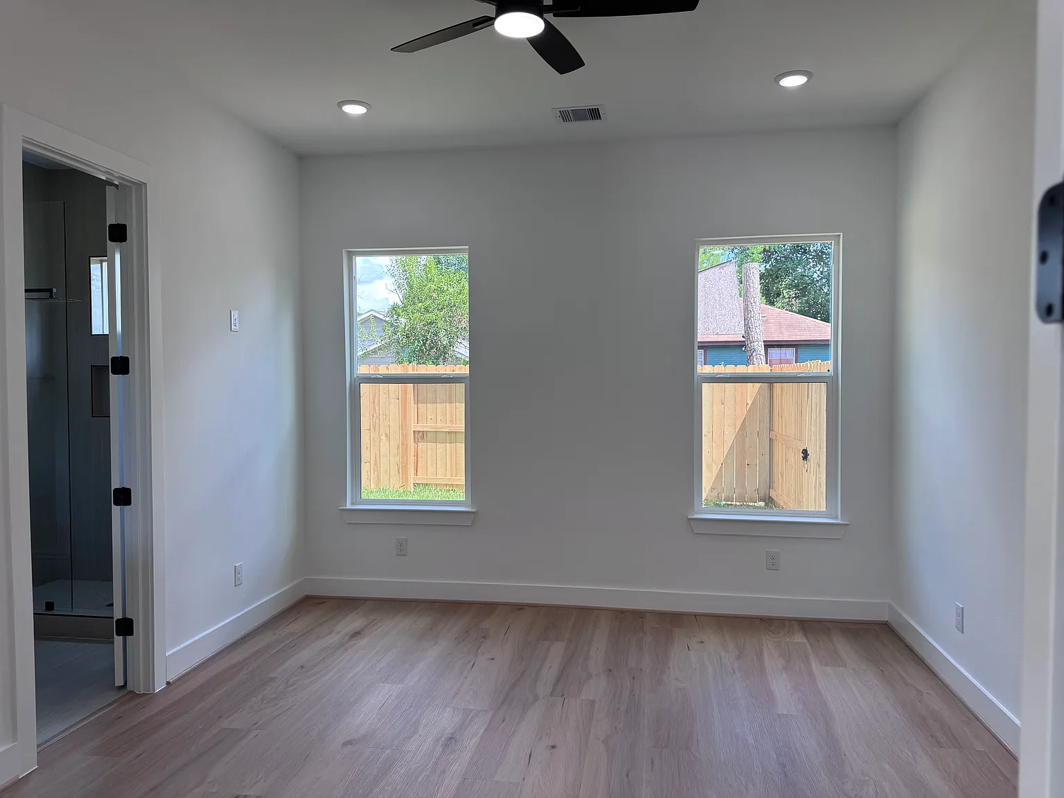 3 bed, 2.5 bath, 1300 sqft, $3,100 — Photo 4