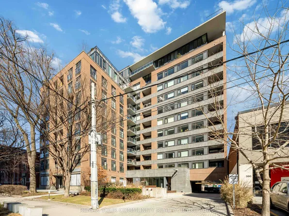 400 Wellington St W, Toronto, ON