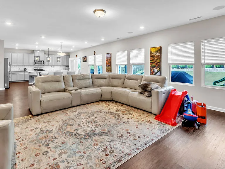 2520 Elm Grant Dr — Photo 13