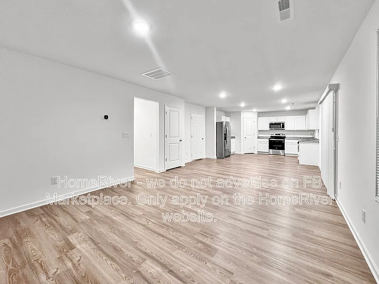 195 Pine Needle Dr — Photo 3