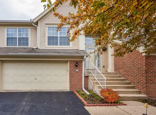 30W079 Penny Ln, Warrenville, IL 60555