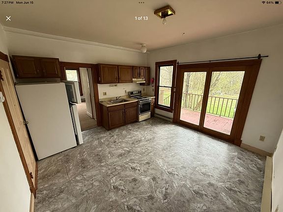 2nd image of 195 Lake Marie Rd APT 1