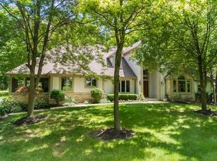 7035 Riverside Dr, Powell, OH 43065