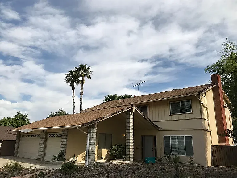 711 Glenhill Dr — Photo 1
