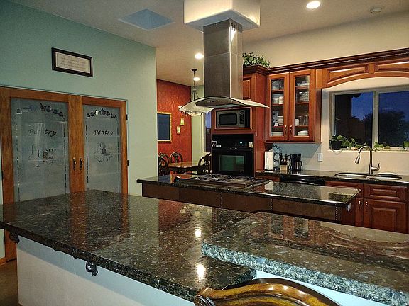 Grt room to kitchen & dining
