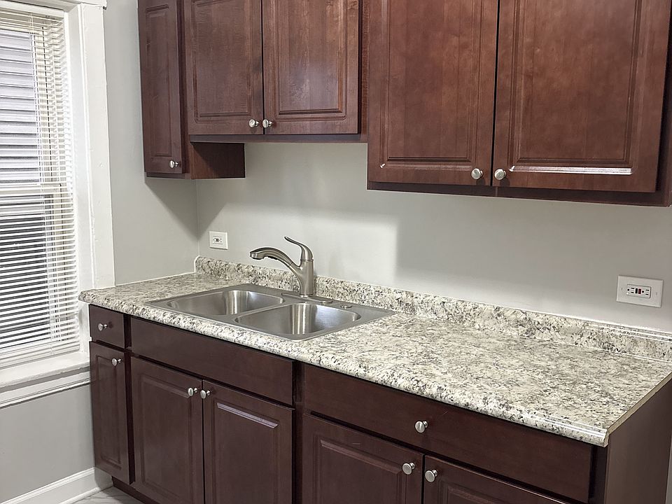 1st image of 2808 N Campbell Ave #1