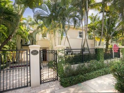 2059 N Bay Rd, Miami Beach, FL, 33140
