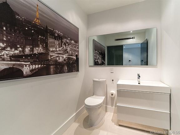 4th image of 19390 Collins Ave APT 124