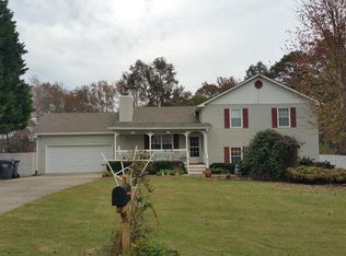 1212 Saint Andrews Dr, Auburn, GA 30011