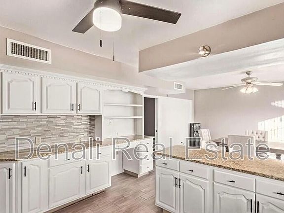 2nd image of 2441 W Longhorn Trl