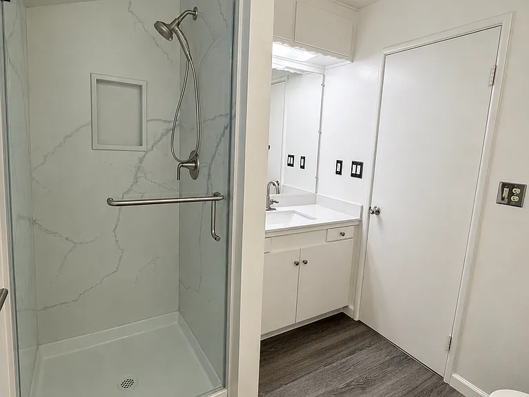 221 Colorado Ave — Photo 28