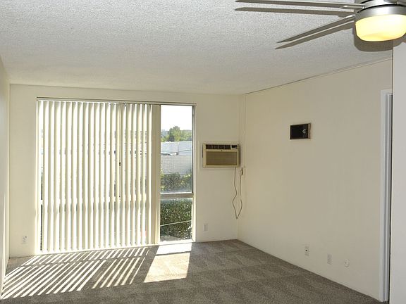 5th image of 5565 Hardy Ave #17248667