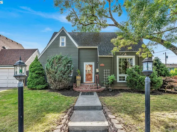 532 SE Peacock Ln, Portland, OR 97214