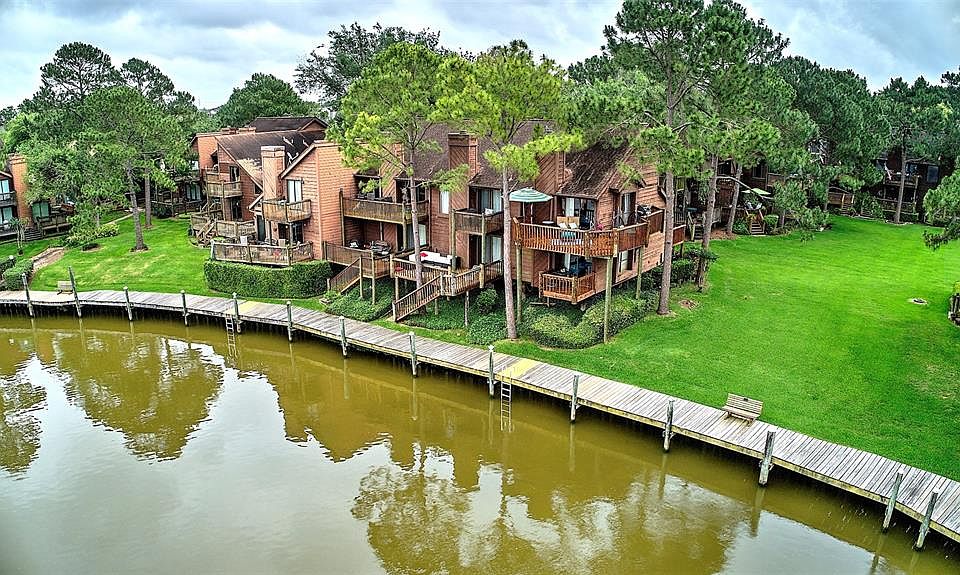 1st image of 2402 Crows Nest Dr